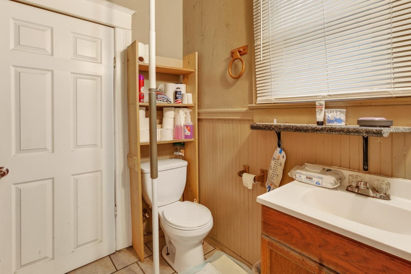 408 J Street Modesto, CA 95351 - Photo 7 of 10