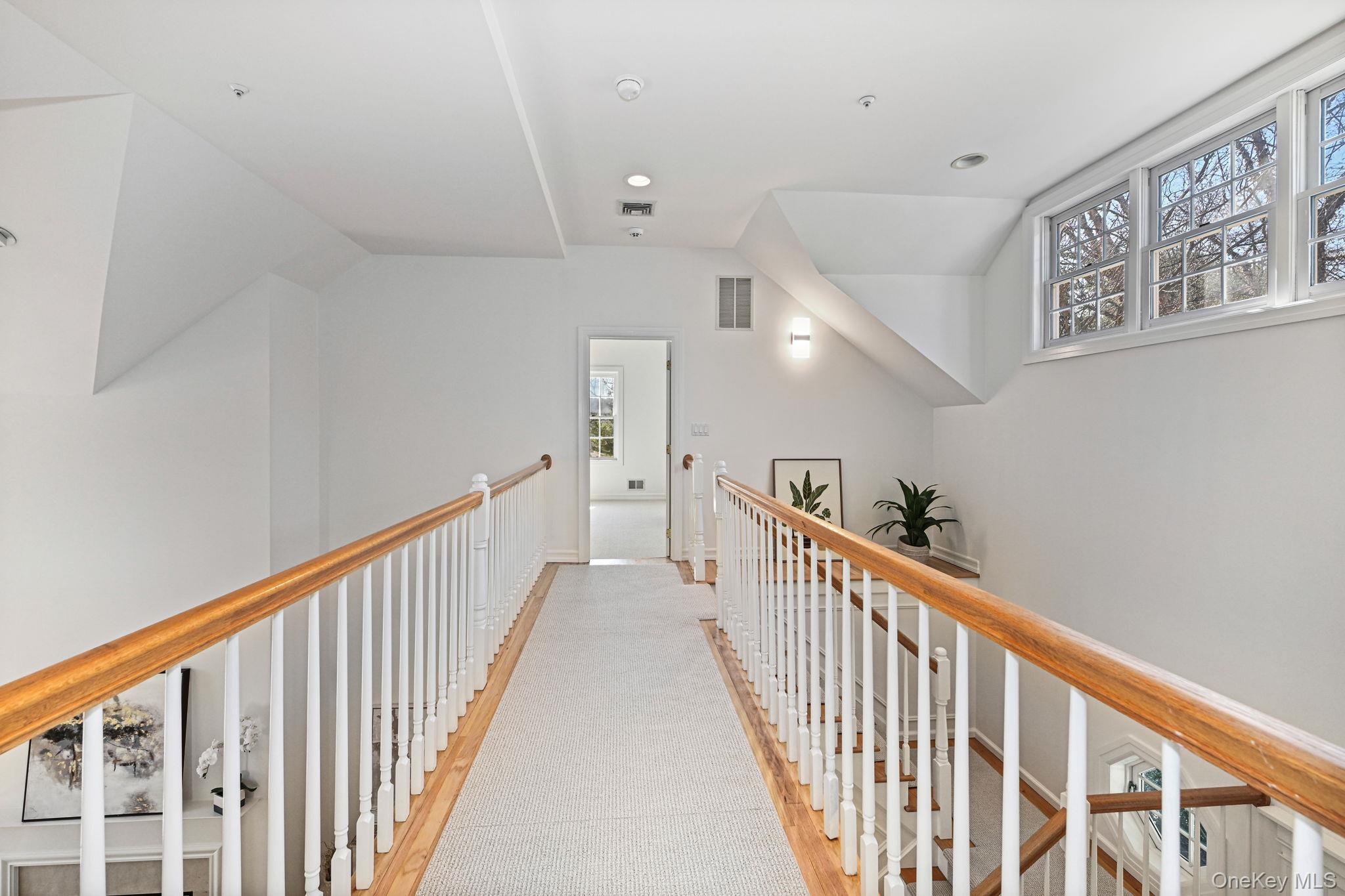 125 Cross River Road Mount Kisco, NY 10549 - Photo 27 of 46 Hallway connecting 2nd Bedroom, Bathroom and Bonus Room