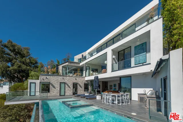 $8,250,000 | 8800 Appian Way, Los Angeles, CA 90046