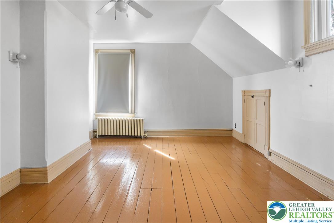 325 West Center Street Nazareth, PA 18064 - Photo 26 of 44