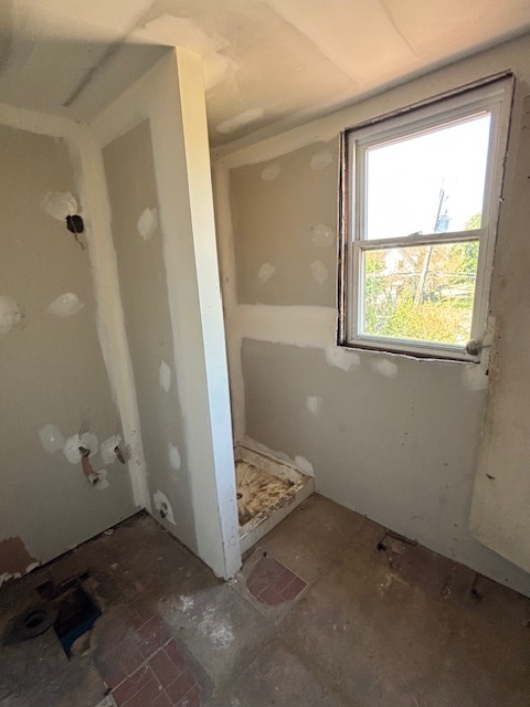 10230 South Union Avenue Chicago, IL 60628 - Photo 28 of 28 an empty room with windows