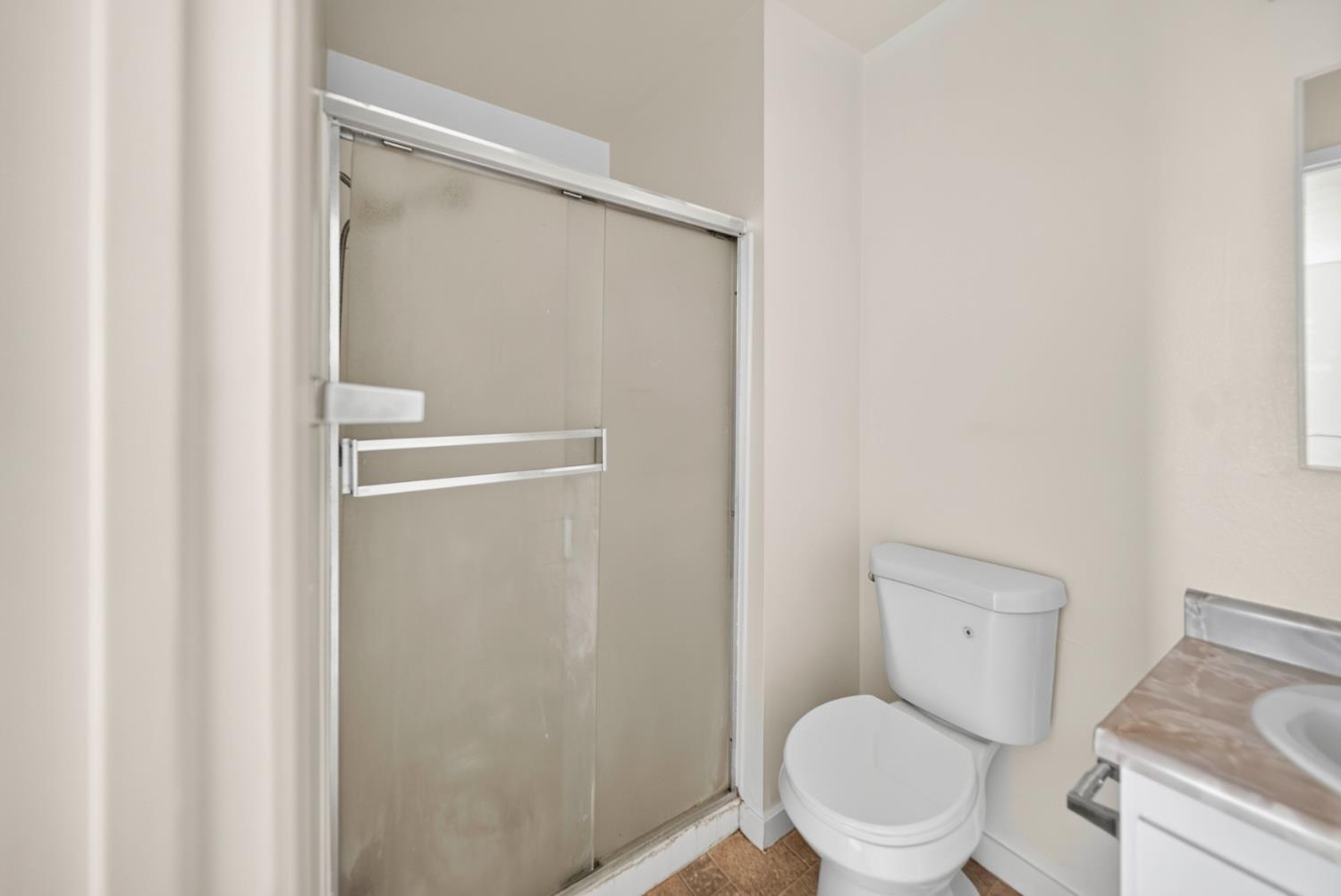 657 West Parlier Avenue, Unit 130 Reedley, CA 93654 - Photo 10 of 19 Gallery Image 10