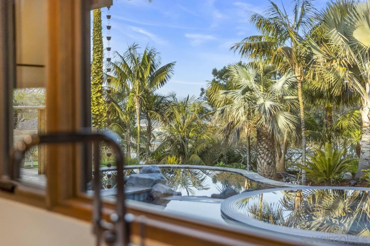 1373 Crest Road Del Mar, CA 92014 - Photo 54 of 55 a view of roof with a potted plant