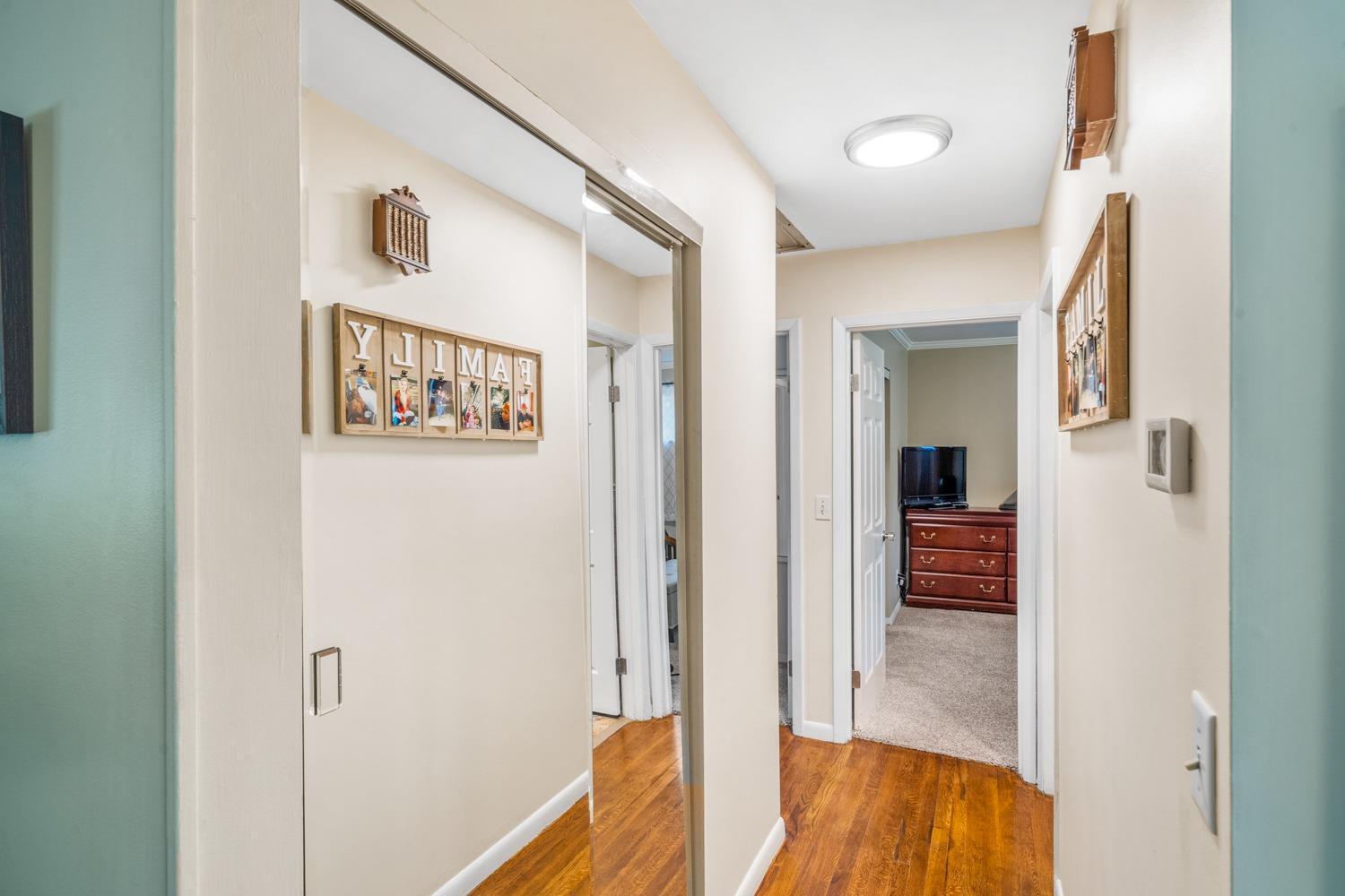 1082 Anderson Ferry Road Cincinnati, OH 45238 - Photo 16 of 36