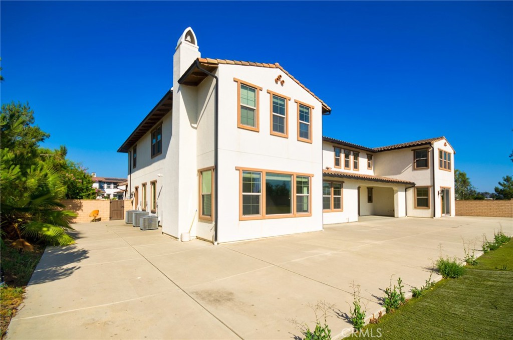 245 Snapdragon Lane Glendora, CA 91741 - Photo 4 of 42 a front view of a house with a yard