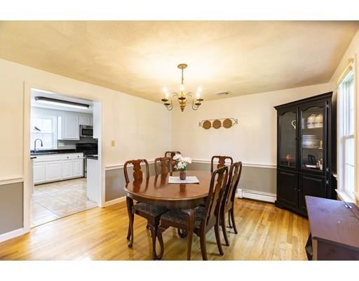 28 Freeman Road Chelmsford, MA 01824 - Photo 3 of 25
