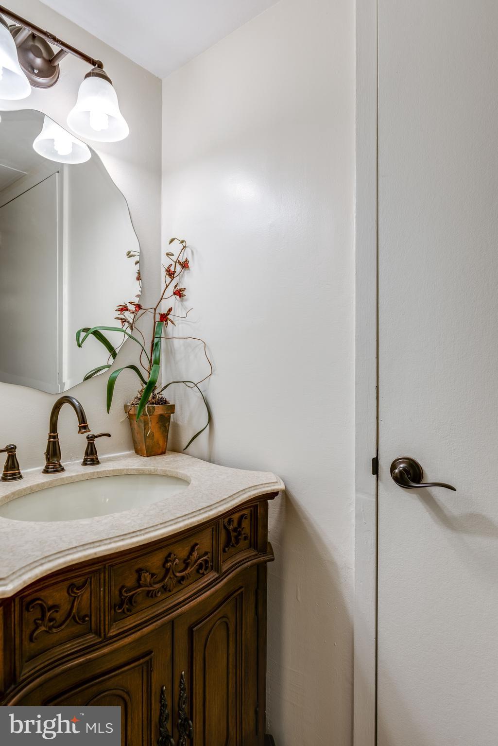 1829 Ivy Oak Square Reston, VA 20190 - Photo 13 of 41 Gallery Image 13