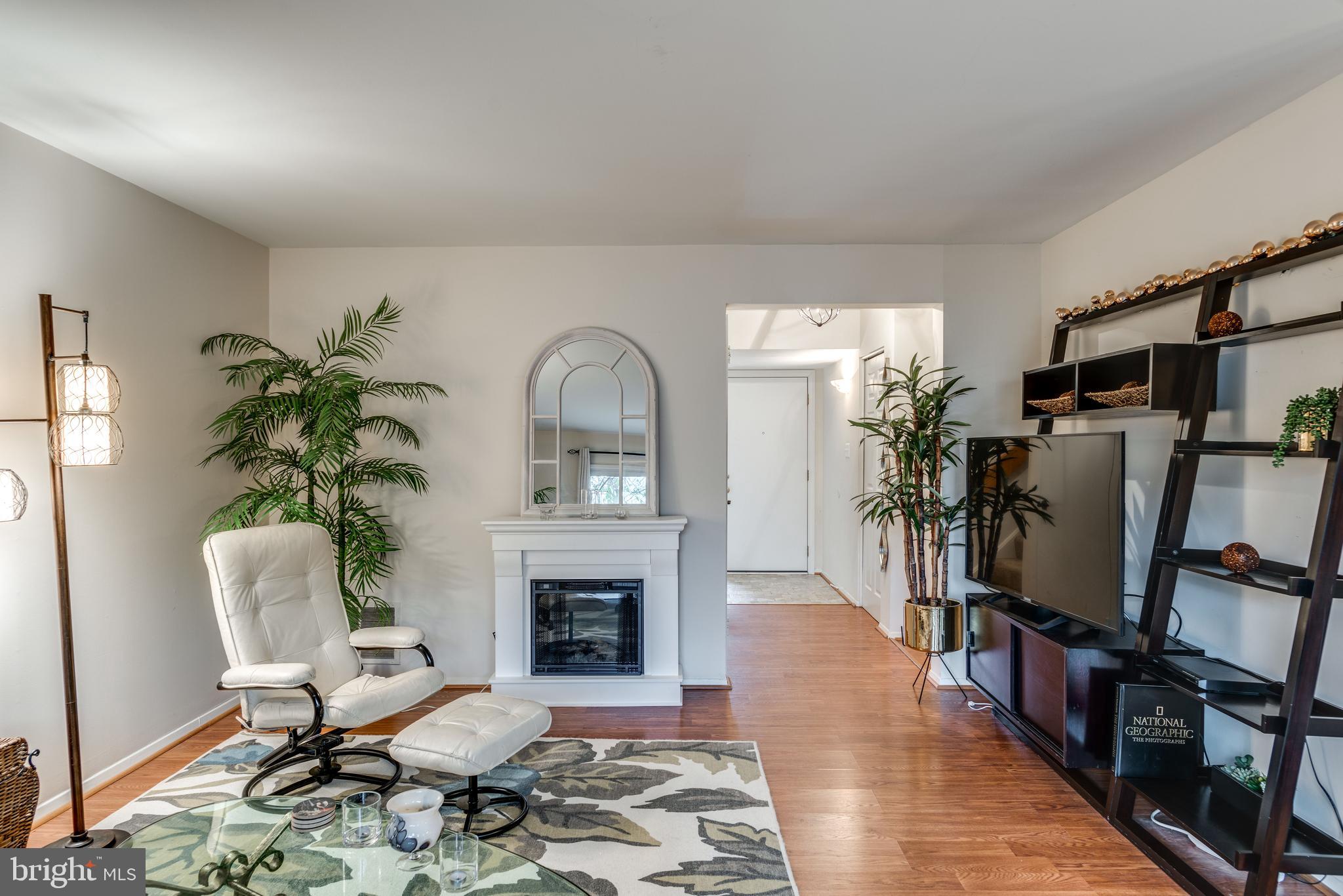 1829 Ivy Oak Square Reston, VA 20190 - Photo 9 of 41 Gallery Image 9