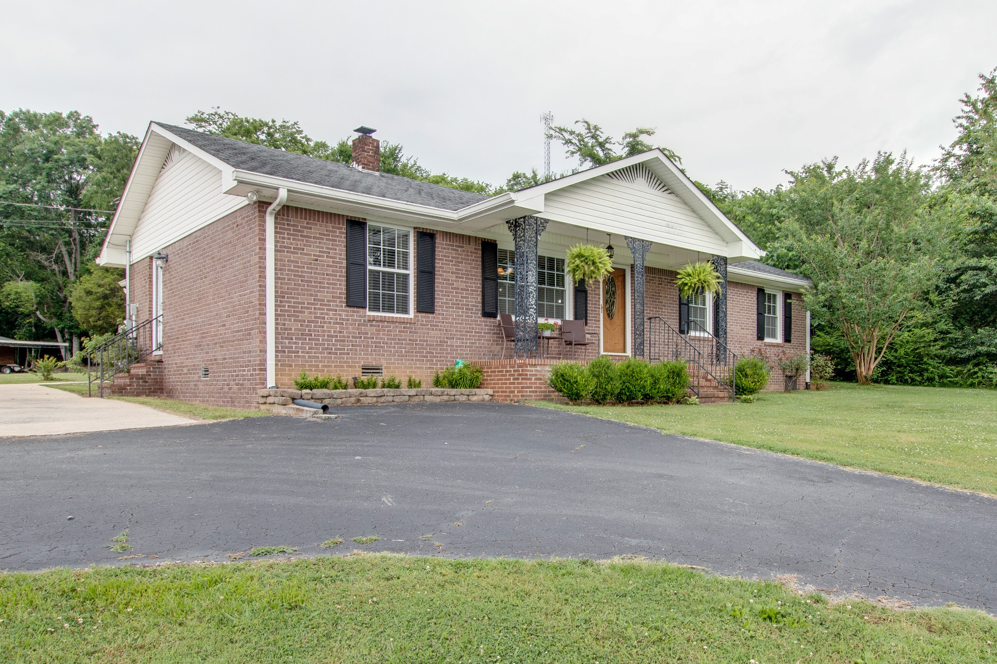 442 Old Liberty Road Alexandria, TN 37012 - Photo 2 of 27 Gallery Image 2