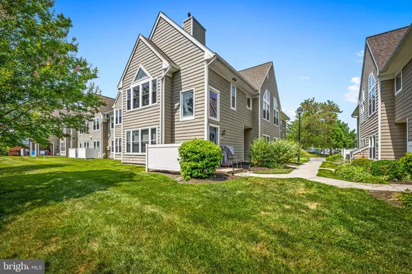 $2,350 | 7648 Stony Creek Lane, Ellicott City, MD 21043