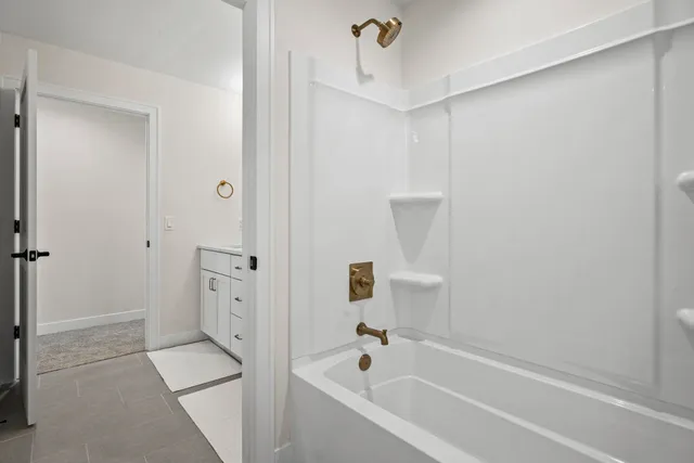 $989,900 | 920 Carnoustie Way, Oregon, WI 53575