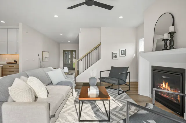 $989,900 | 920 Carnoustie Way, Oregon, WI 53575