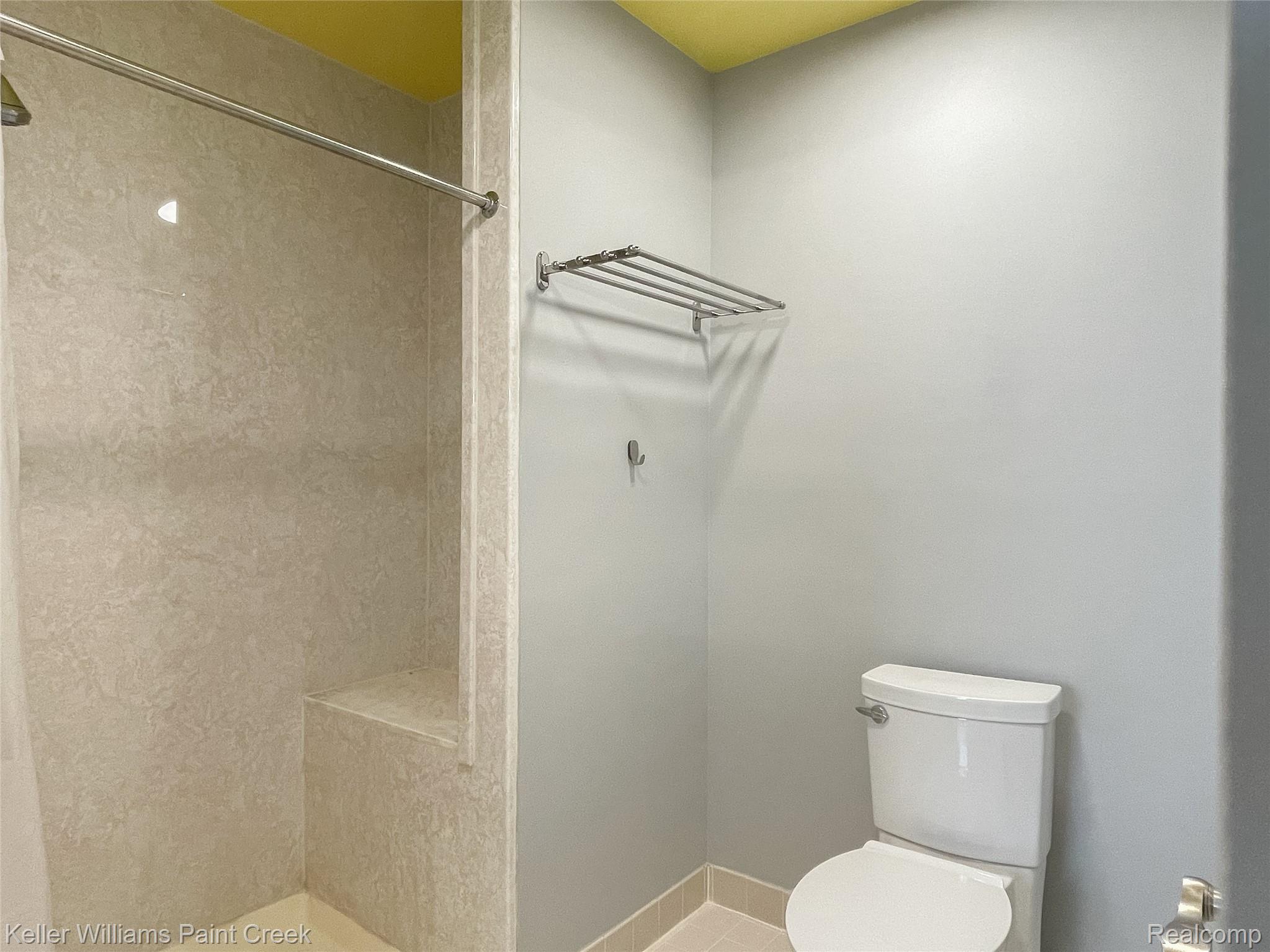 4927 Ravine Court Ann Arbor, MI 48105 - Photo 21 of 36 IMG_2667.jpg
