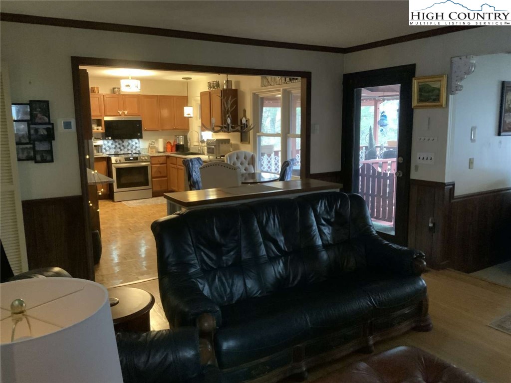 137 Maple Road Blowing Rock, NC 28605 - Photo 13 of 25