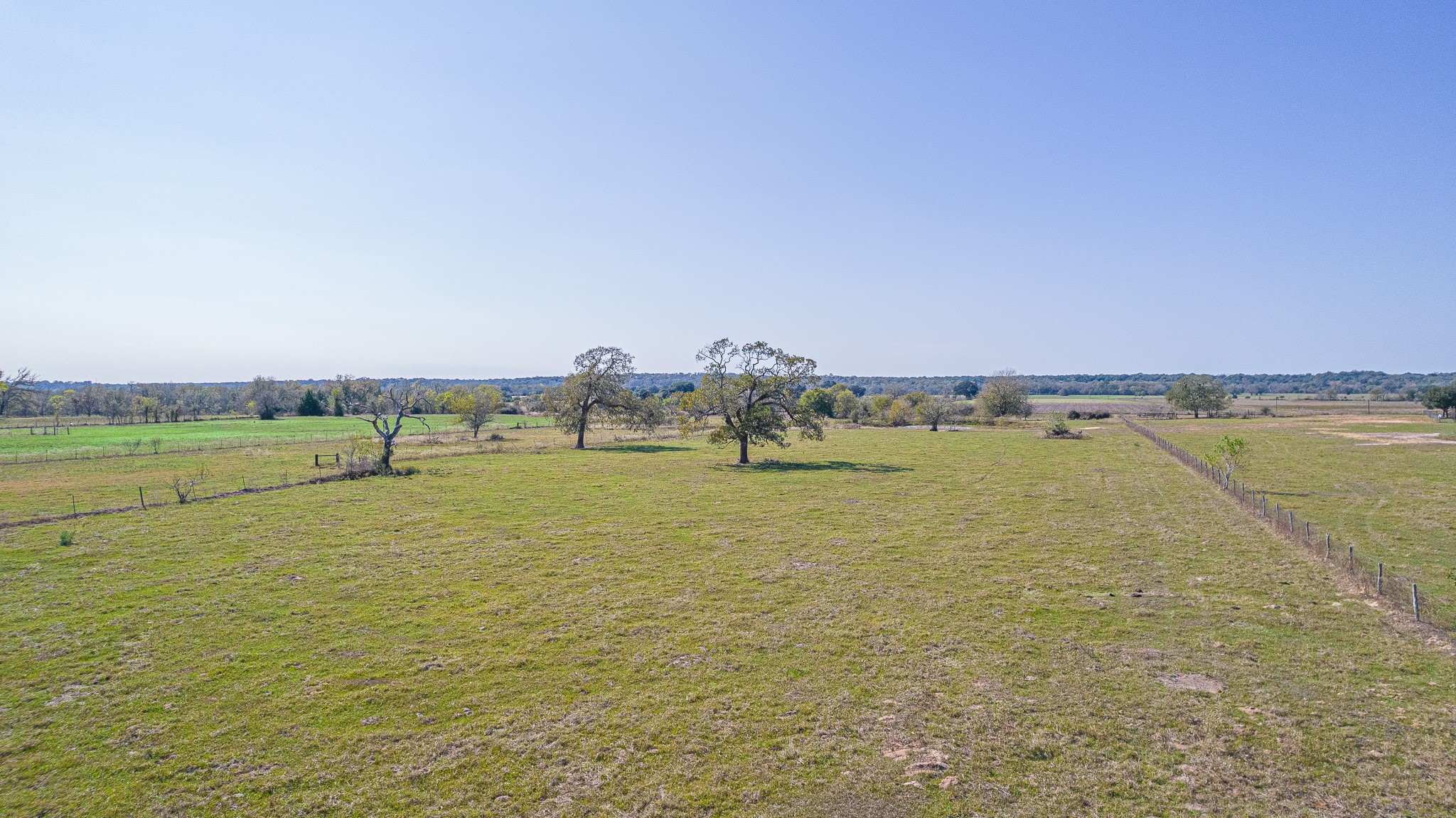 28-acres Shaws Bend Road Columbus, TX 78934 - Photo 11 of 22 a view of a ocean with houses