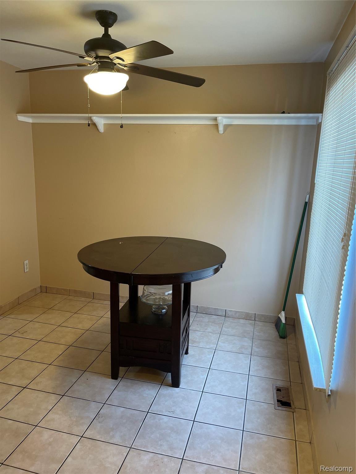 4310 15 Mile Road Sterling Heights, MI 48310 - Photo 36 of 49 613D3798-40FD-46AE-B108-2589A9DD5285.jpeg