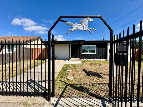 $409,000 | 1917 Grand Avenue, Sacramento, CA 95838