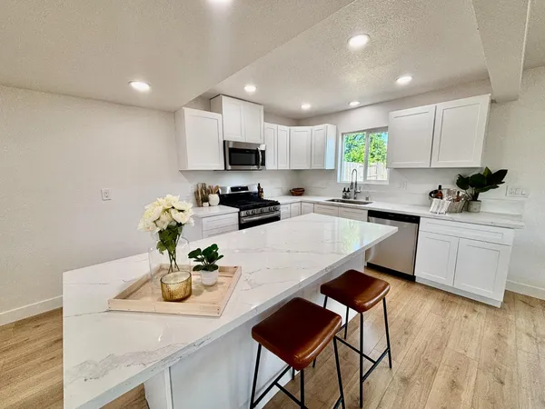 $409,000 | 1917 Grand Avenue, Sacramento, CA 95838