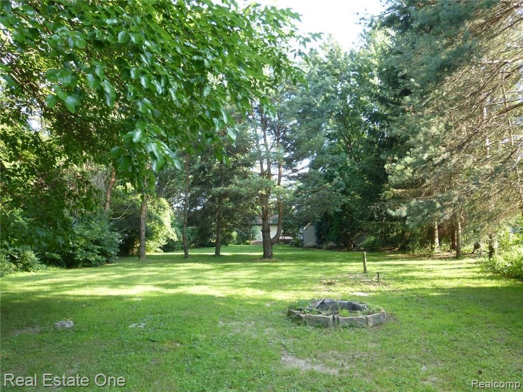 1348 Grace Avenue Rochester, MI 48309 - Photo 27 of 28 P1040227.JPG