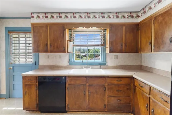 $297,000 | 695 Wren Drive, Pulaski, VA 24301