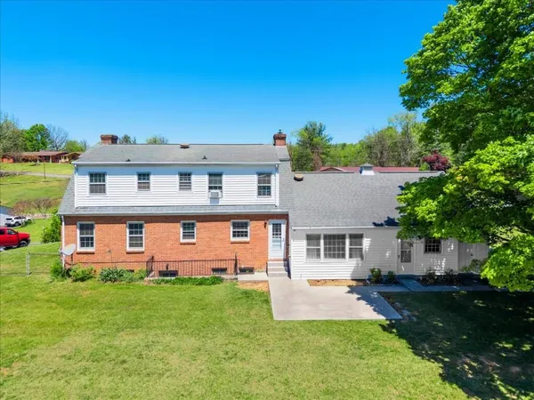 $297,000 | 695 Wren Drive, Pulaski, VA 24301