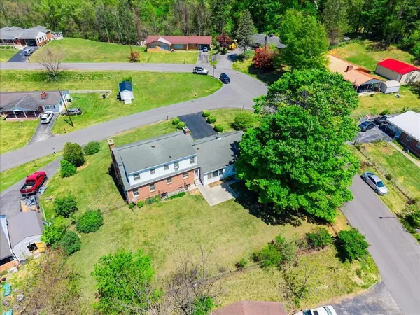 $297,000 | 695 Wren Drive, Pulaski, VA 24301
