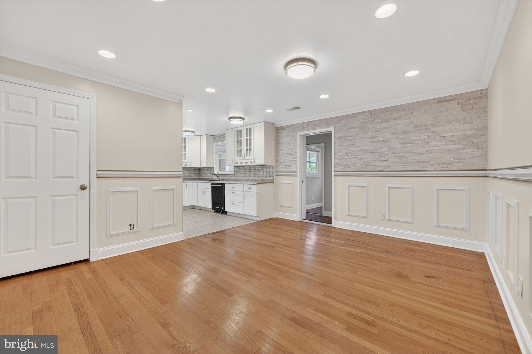 7205 Livingston Road Oxon Hill, MD 20745 - Photo 7 of 25 Bright and airy open space awaits.