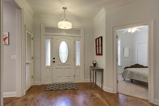 6 Quail Run Brunswick, GA 31525 - Photo 2 of 21 Foyer