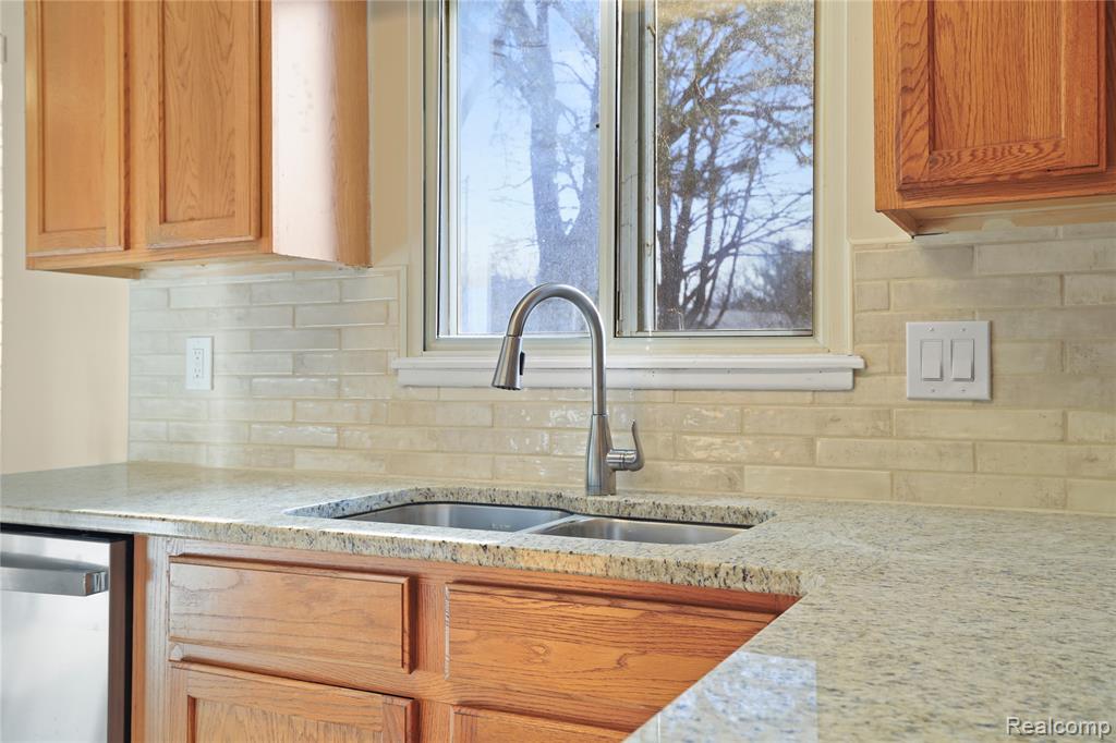 321 Terrace Drive Flushing, MI 48433 - Photo 16 of 47