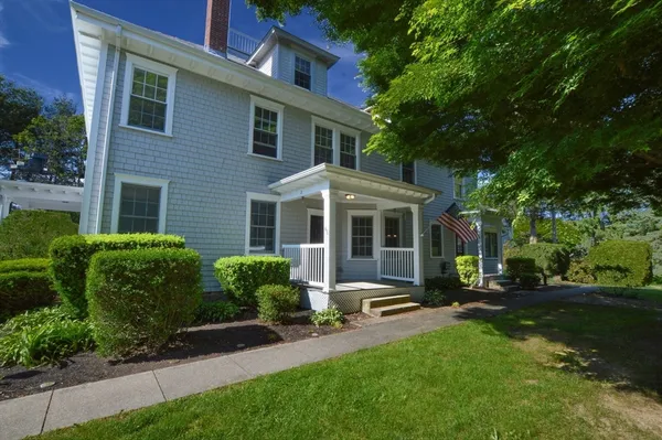 $2,975 | 66 Tucker Lane, Unit 2, Dartmouth, MA 02747
