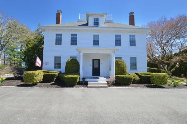 $2,975 | 66 Tucker Lane, Unit 2, Dartmouth, MA 02747