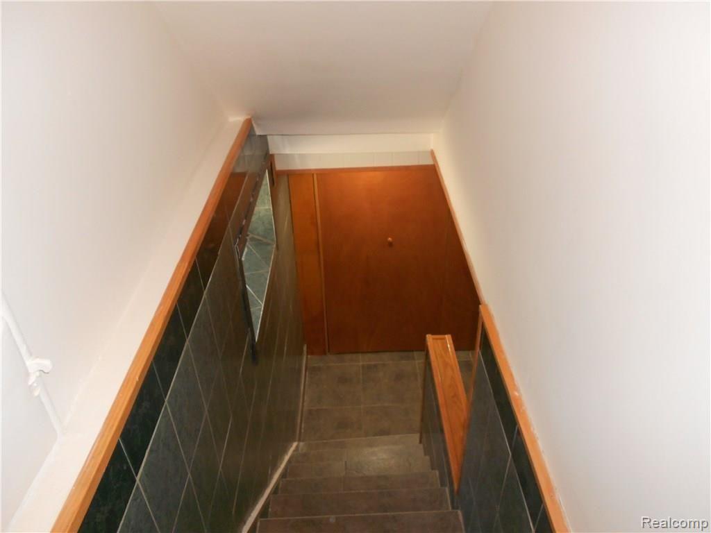 7733 Miller Road Dearborn, MI 48126 - Photo 27 of 45