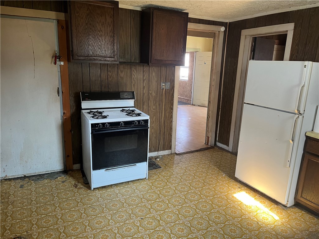 4060 Ridge Road Williamson, NY 14589 - Photo 14 of 25