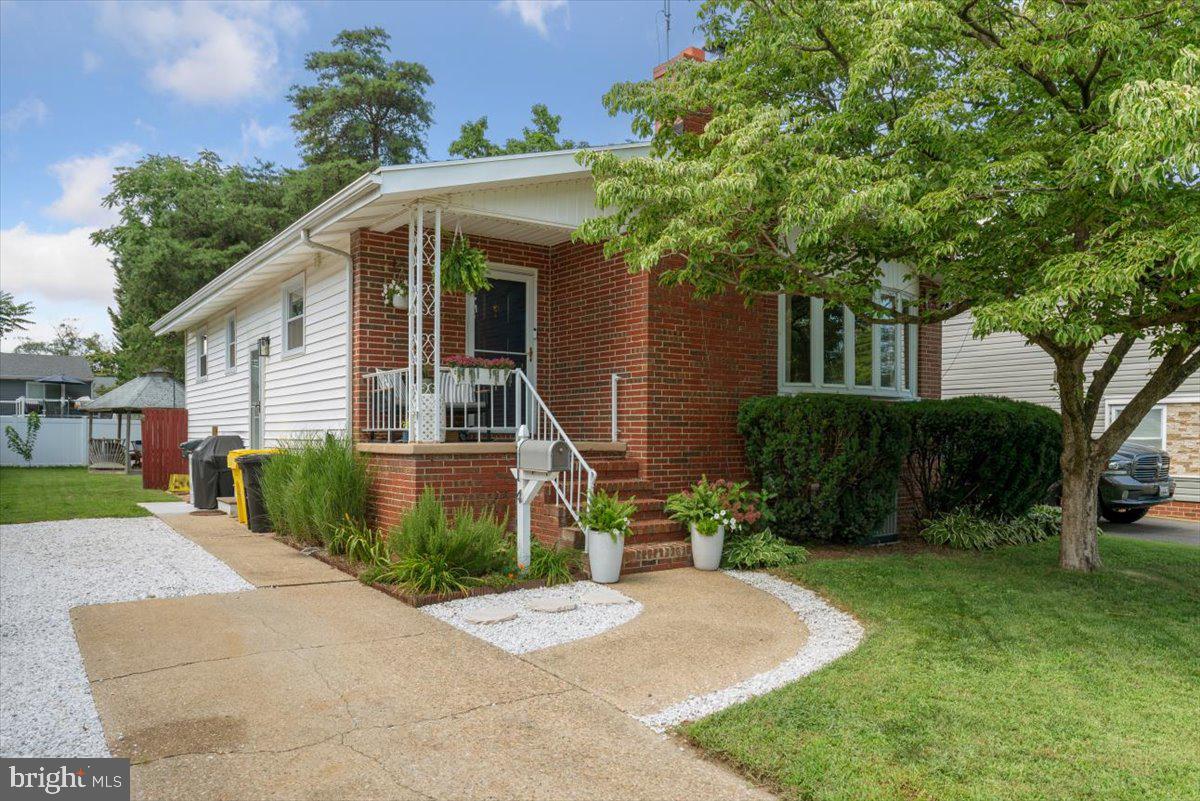 214 Dale Road Pasadena, MD 21122 - Photo 1 of 51 Aah-dorable home in Riviera Beach!