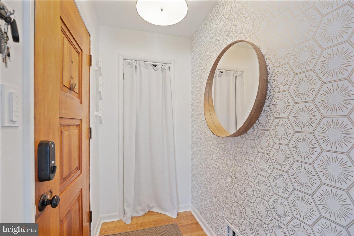 214 Dale Road Pasadena, MD 21122 - Photo 6 of 51 Foyer with coat closet.