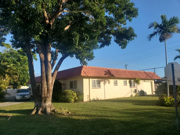 $2,800 | 500 Northeast 28th Street, Boca Raton, FL 33431