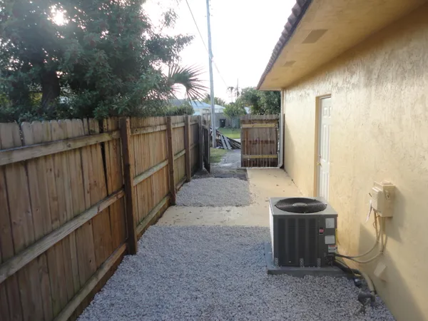 $2,800 | 500 Northeast 28th Street, Boca Raton, FL 33431