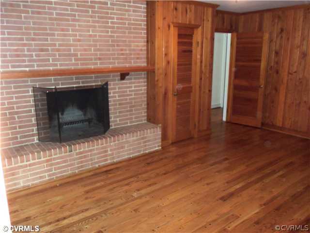 8440 Rubimont Road Richmond, VA 23235 - Photo 4 of 12 Den/Family/Great Room - Den has a fireplace with a