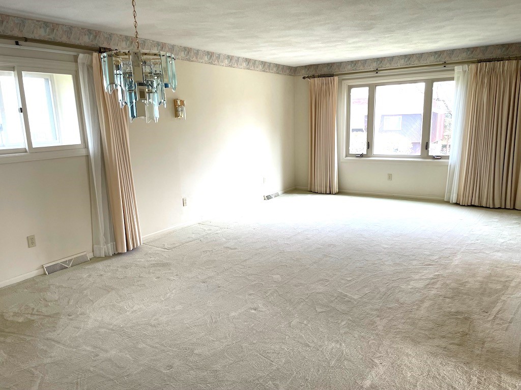 141 Sturbridge Drive Warwick, RI 02886 - Photo 11 of 28