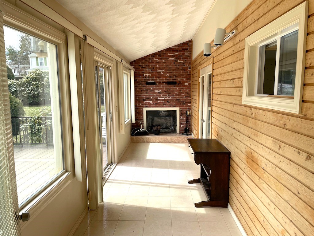 141 Sturbridge Drive Warwick, RI 02886 - Photo 13 of 28