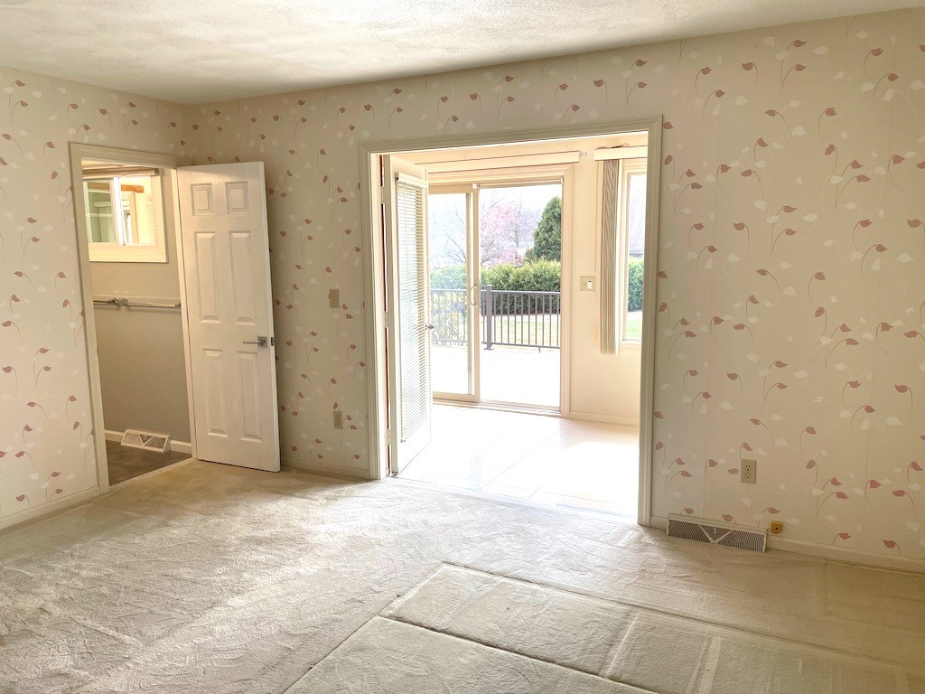 141 Sturbridge Drive Warwick, RI 02886 - Photo 15 of 28