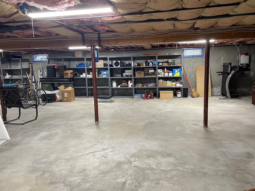 141 Sturbridge Drive Warwick, RI 02886 - Photo 24 of 28