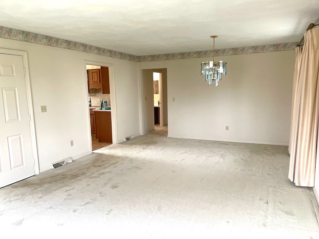 141 Sturbridge Drive Warwick, RI 02886 - Photo 9 of 28