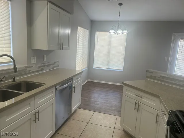 $1,850 | 948 Chaps Circle, Henderson, NV 89002