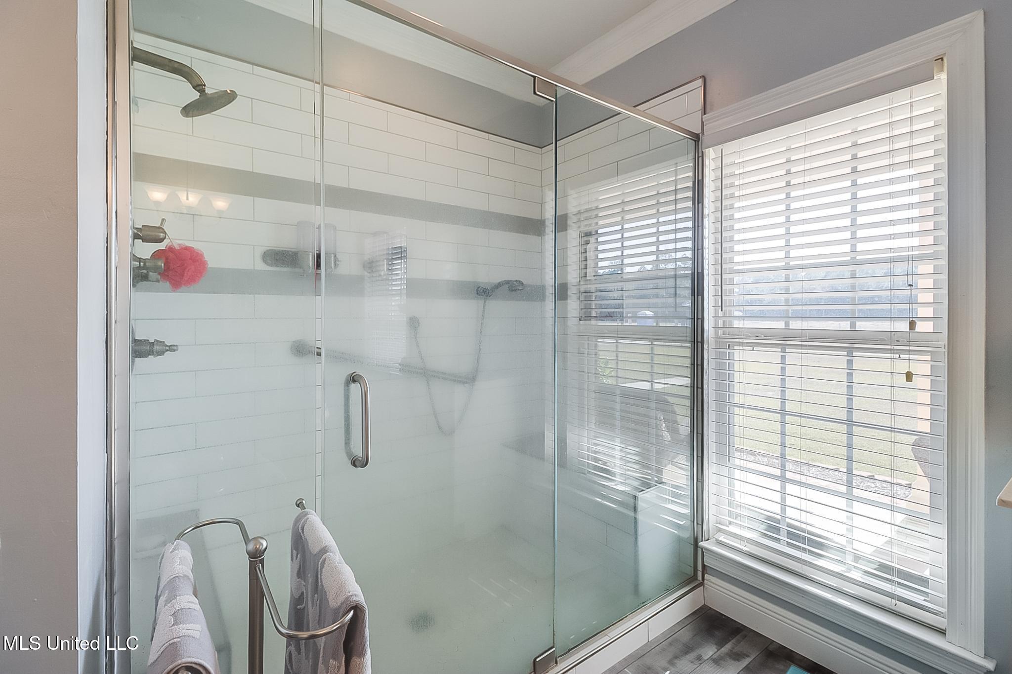 22124 Abbey Road Pass Christian, MS 39571 - Photo 17 of 40 primary bath