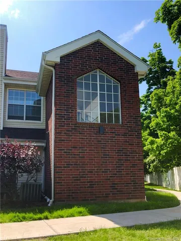 $1,600 | 298 Carriage Crossing Lane, Unit 298, Middletown, CT 06457