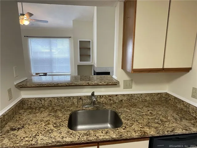 $1,600 | 298 Carriage Crossing Lane, Unit 298, Middletown, CT 06457