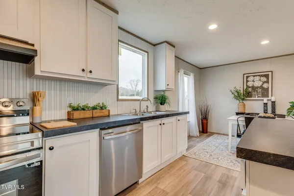 $220,000 | 899 Milburnton Road, Limestone, TN 37681