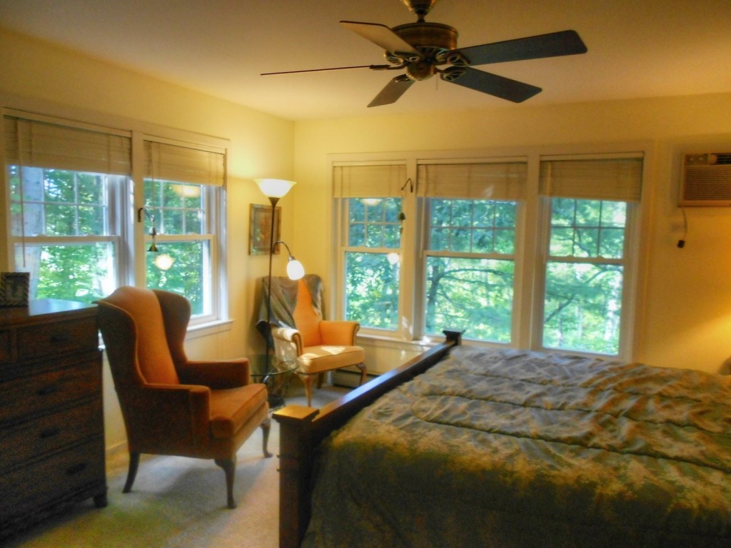 32 Larch Road, Unit 32 South Burlington, VT 05403 - Photo 16 of 25 Gallery Image 16