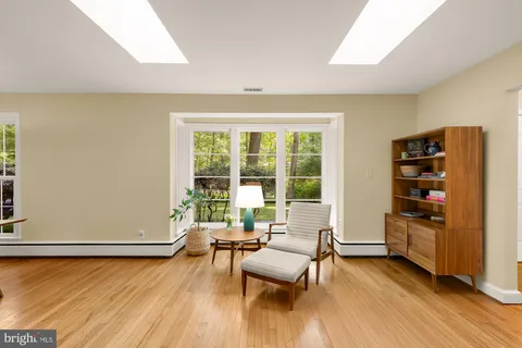 $675,000 | 1109 Crowfoot Lane, Silver Spring, MD 20904